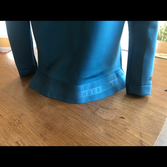 UNDER ARMOR TOP - Picture 5 of 8